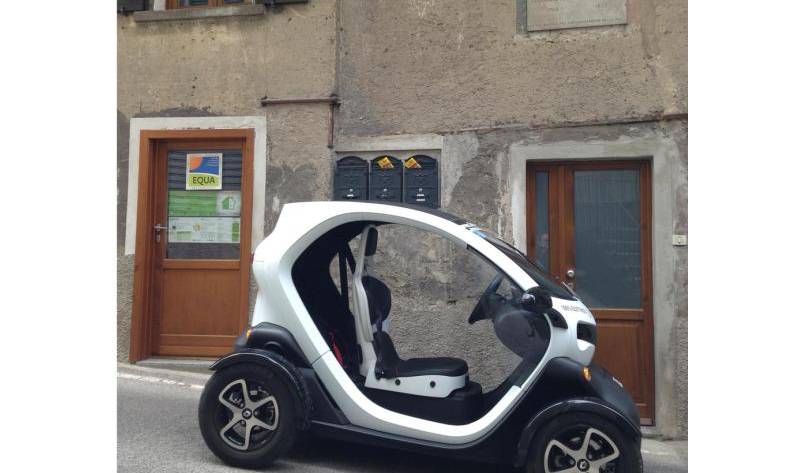twizy-auto elettrica-como-equa