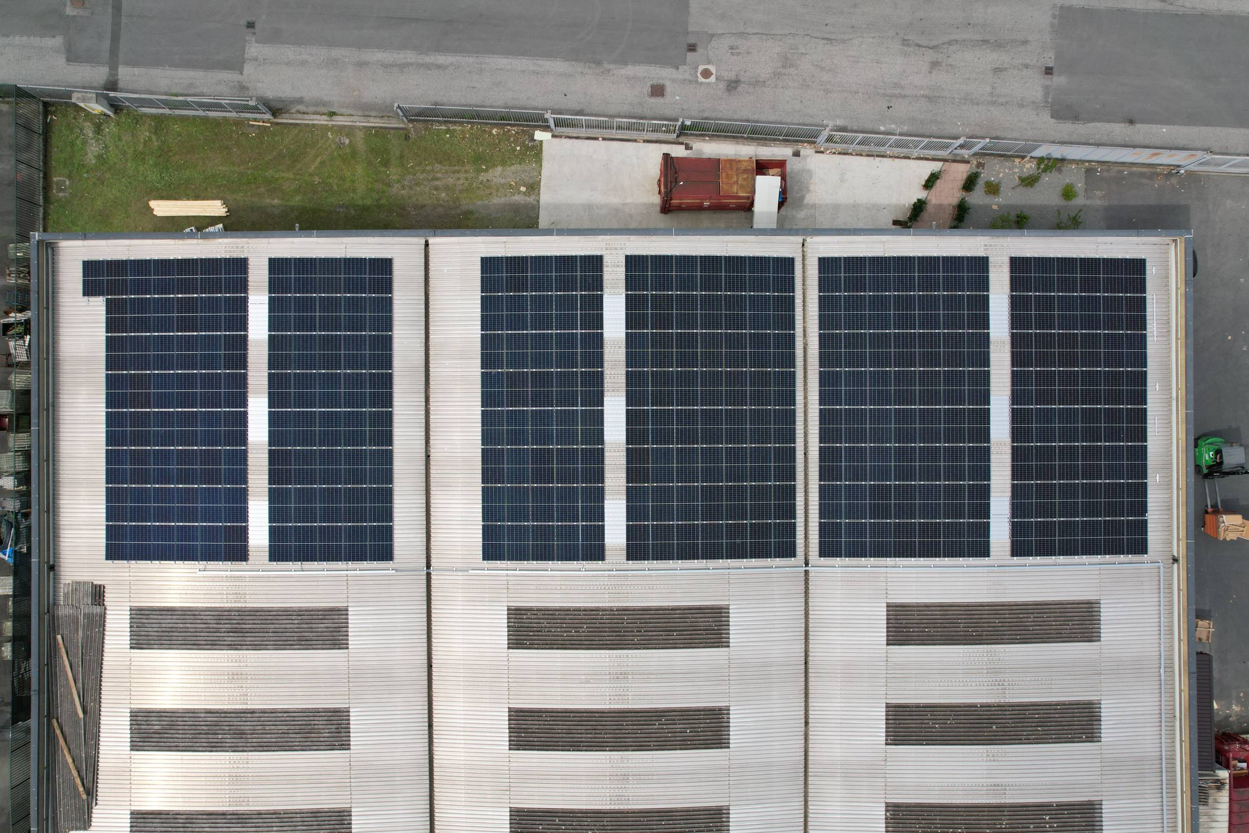 Impianto fotovoltaico su copertura da 130 kWp – Delebio